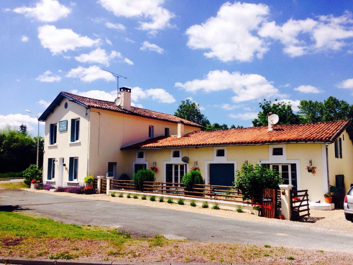 Bed and Breakfast Le Fagnard à Chalais  Extérieur photo